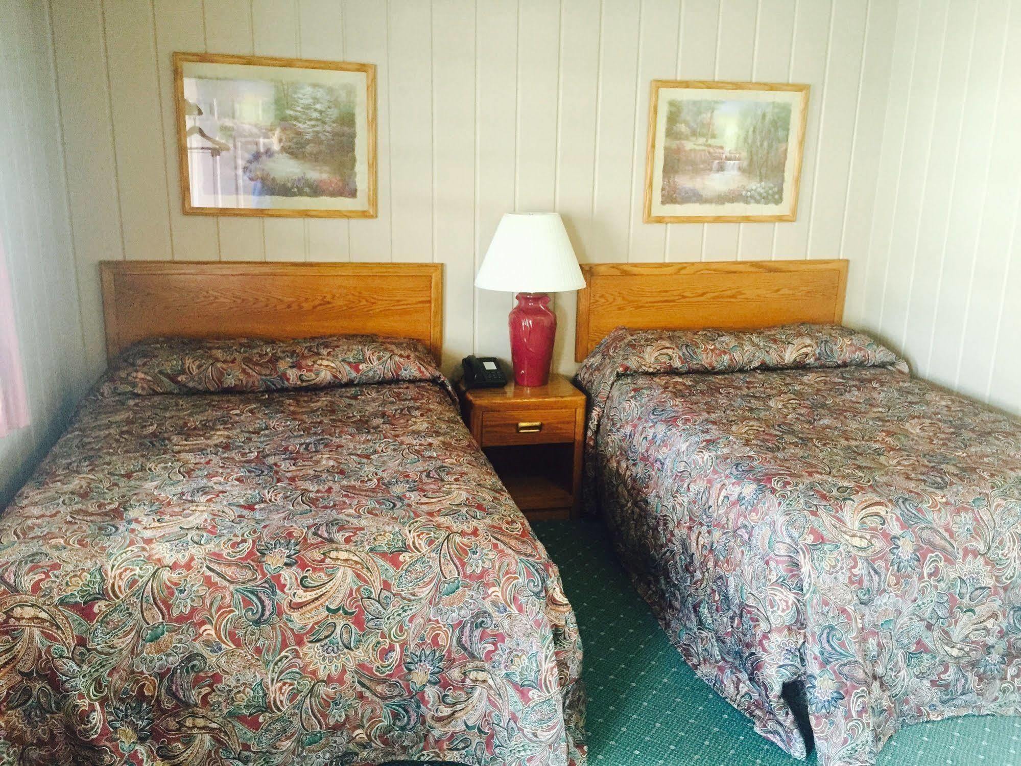 Rainbow Motel Mackinaw City Exterior foto